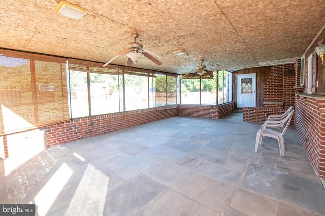 404 PLACEMONT RD, Fairless Hills, PA 19030