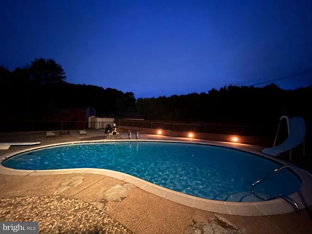 404 PLACEMONT RD, Fairless Hills, PA 19030