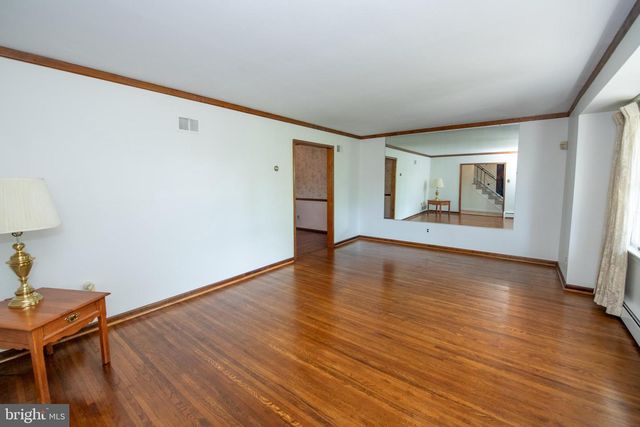 404 PLACEMONT RD, Fairless Hills, PA 19030