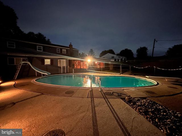 404 PLACEMONT RD, Fairless Hills, PA 19030