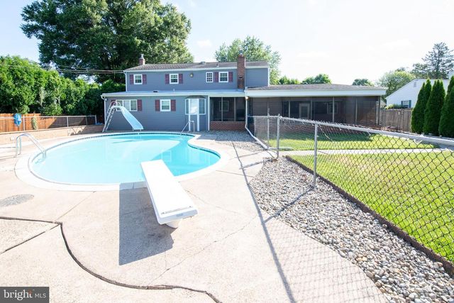 404 PLACEMONT RD, Fairless Hills, PA 19030