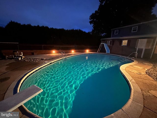 404 PLACEMONT RD, Fairless Hills, PA 19030