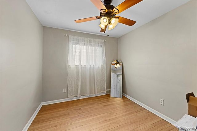 4692 Mckinley Street, Dearborn Heights, MI 48125