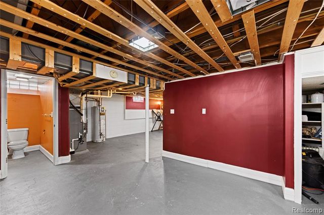 4692 Mckinley Street, Dearborn Heights, MI 48125