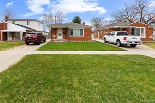4692 Mckinley Street, Dearborn Heights, MI 48125