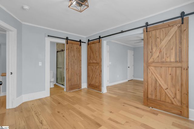 15 Piedmont Avenue, Greenville, SC 29611