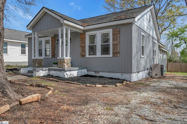 15 Piedmont Avenue, Greenville, SC 29611