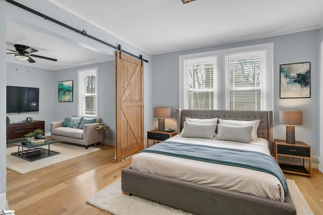 15 Piedmont Avenue, Greenville, SC 29611