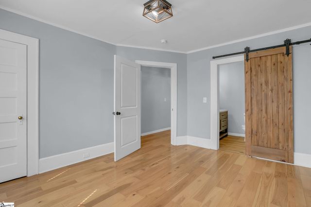 15 Piedmont Avenue, Greenville, SC 29611