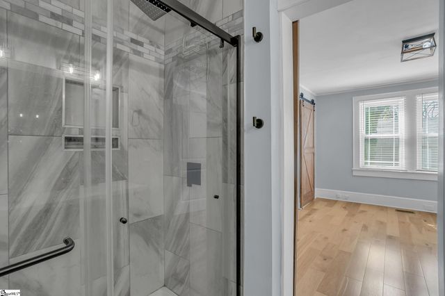 15 Piedmont Avenue, Greenville, SC 29611