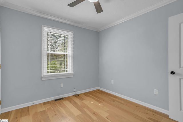 15 Piedmont Avenue, Greenville, SC 29611