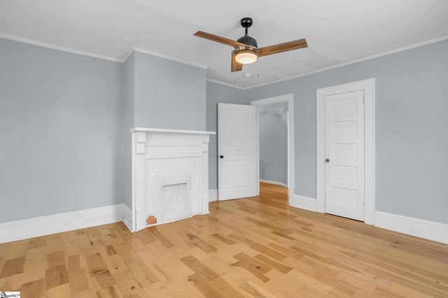 15 Piedmont Avenue, Greenville, SC 29611