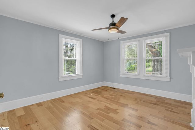 15 Piedmont Avenue, Greenville, SC 29611