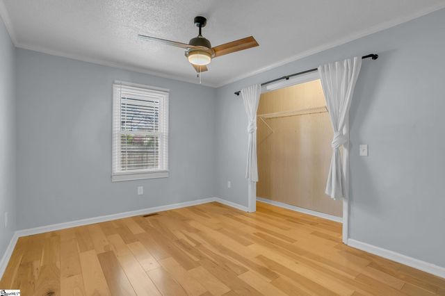 15 Piedmont Avenue, Greenville, SC 29611