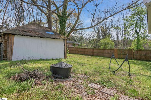 15 Piedmont Avenue, Greenville, SC 29611