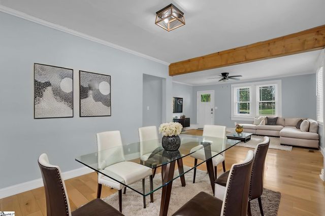 15 Piedmont Avenue, Greenville, SC 29611