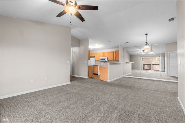 231 Legends Creek Place 207, Indianapolis, IN 46229