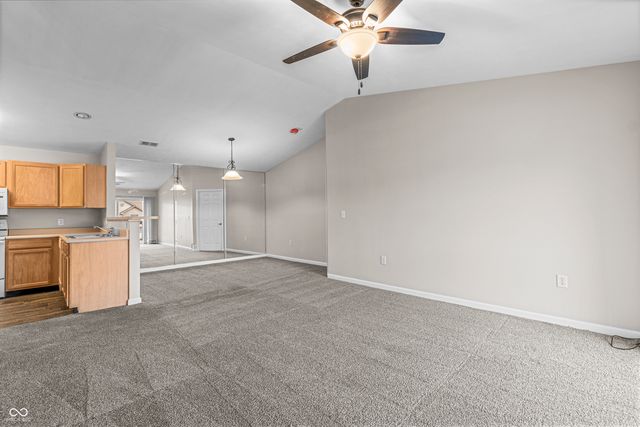 231 Legends Creek Place 207, Indianapolis, IN 46229