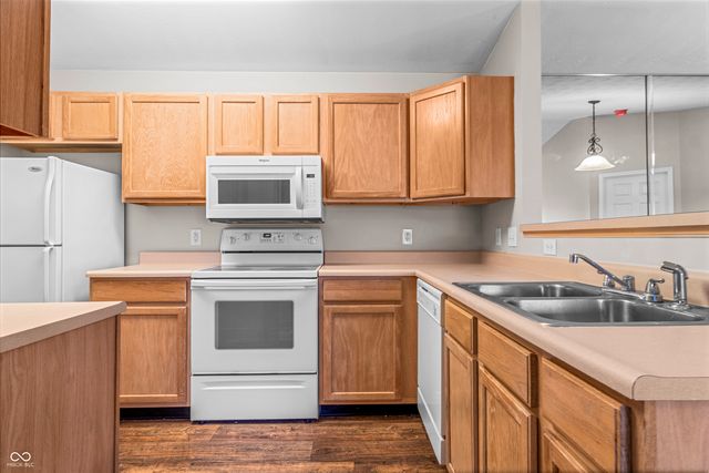 231 Legends Creek Place 207, Indianapolis, IN 46229