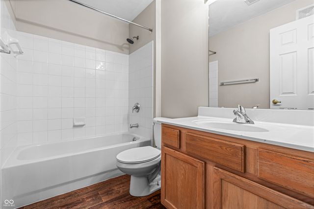 231 Legends Creek Place 207, Indianapolis, IN 46229