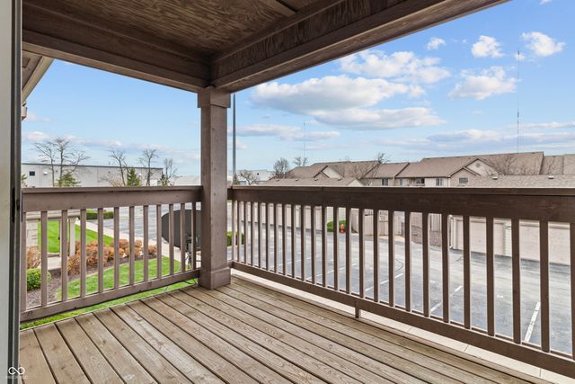 231 Legends Creek Place 207, Indianapolis, IN 46229