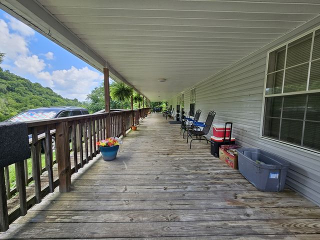 1142 Trace Creek Rd, Whitleyville, TN 38588