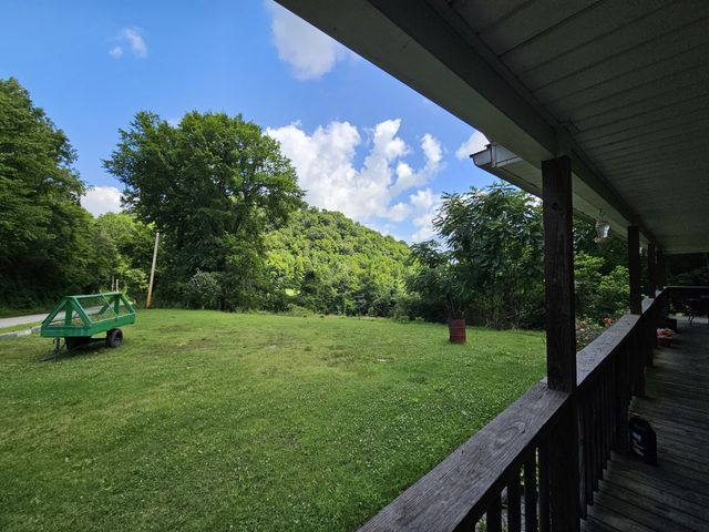 1142 Trace Creek Rd, Whitleyville, TN 38588