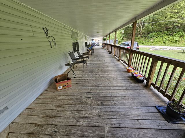 1142 Trace Creek Rd, Whitleyville, TN 38588