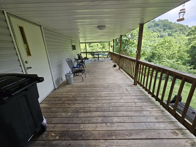 1142 Trace Creek Rd, Whitleyville, TN 38588
