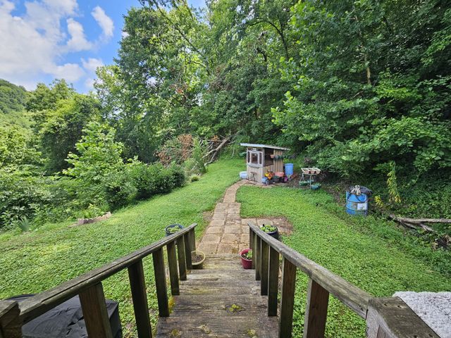 1142 Trace Creek Rd, Whitleyville, TN 38588