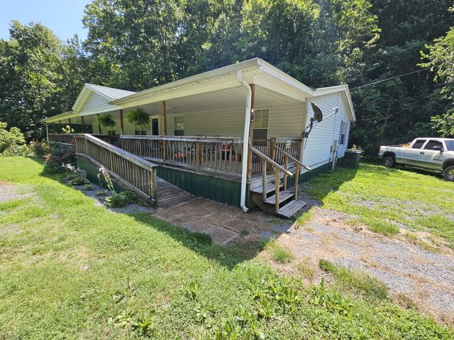 1142 Trace Creek Rd, Whitleyville, TN 38588