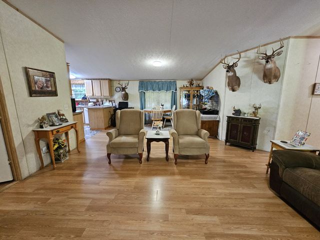 1142 Trace Creek Rd, Whitleyville, TN 38588