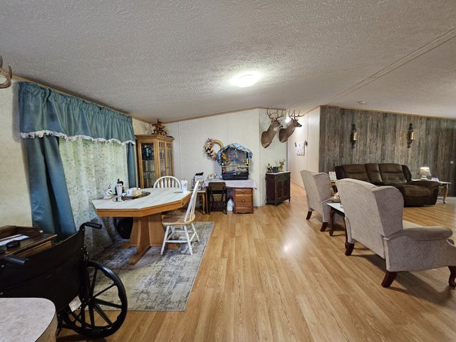 1142 Trace Creek Rd, Whitleyville, TN 38588