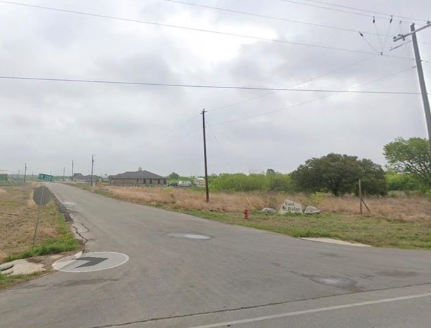 232 E Ridge LN, Niederwald, TX 78640