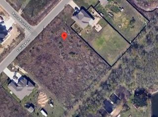 232 E Ridge LN, Niederwald, TX 78640