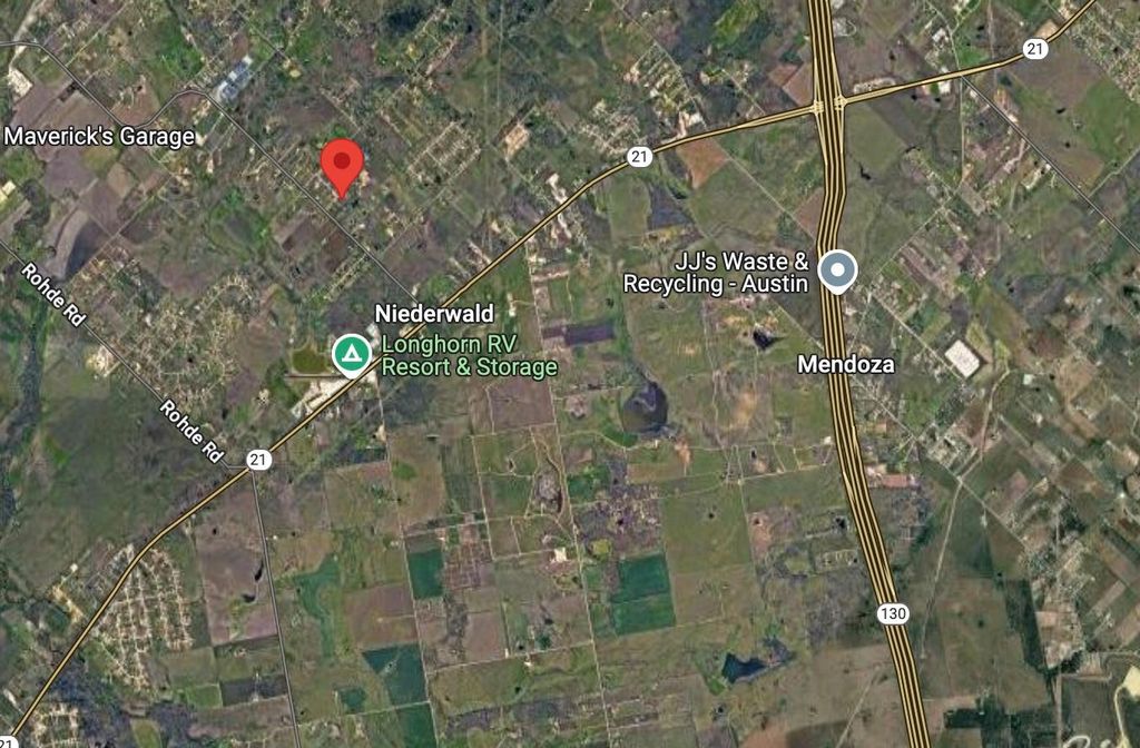 232 E Ridge LN, Niederwald, TX 78640