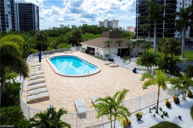 26131 Hickory BLVD 7D, Bonita Springs, FL 34134