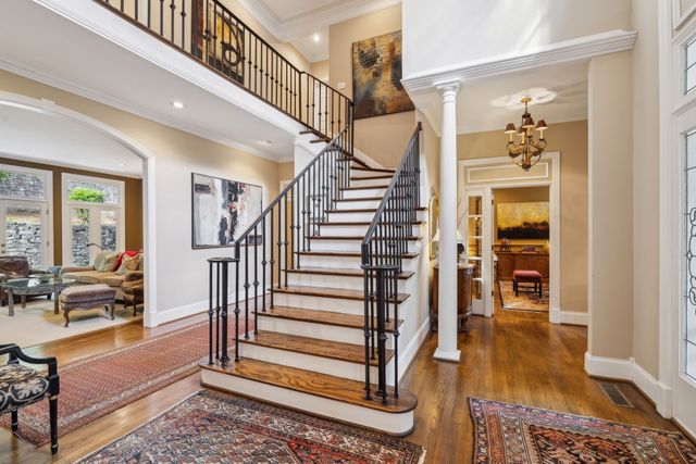 57 Annandale, Nashville, TN 37215