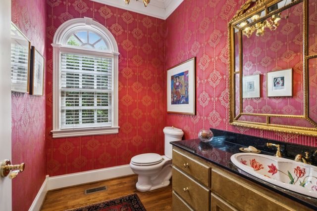 57 Annandale, Nashville, TN 37215