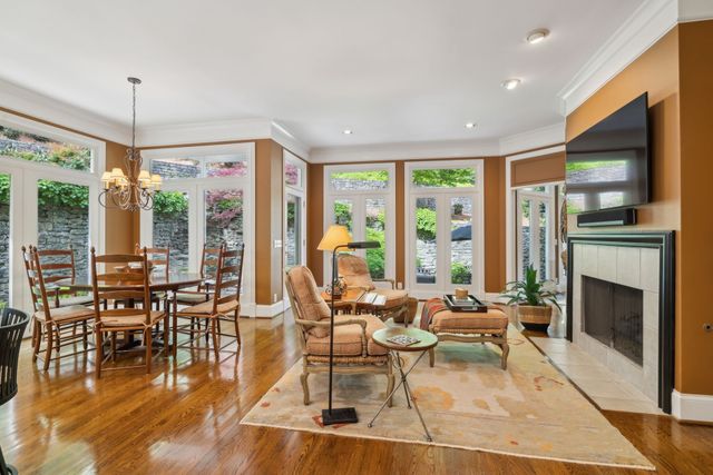 57 Annandale, Nashville, TN 37215