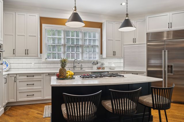 57 Annandale, Nashville, TN 37215