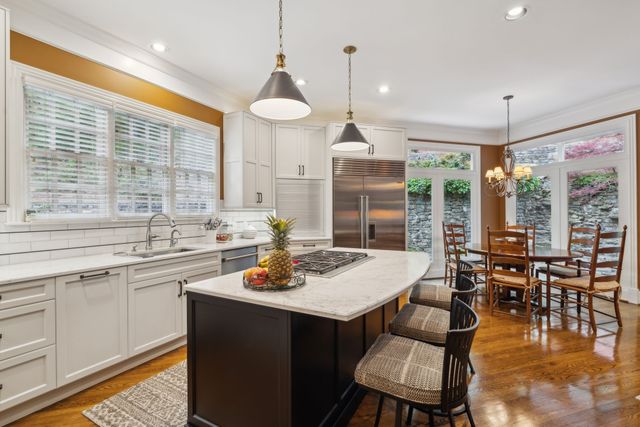 57 Annandale, Nashville, TN 37215