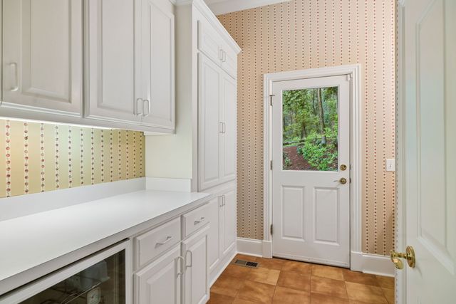 57 Annandale, Nashville, TN 37215