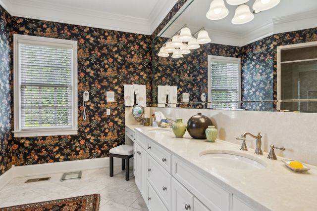 57 Annandale, Nashville, TN 37215