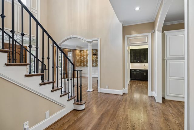 57 Annandale, Nashville, TN 37215