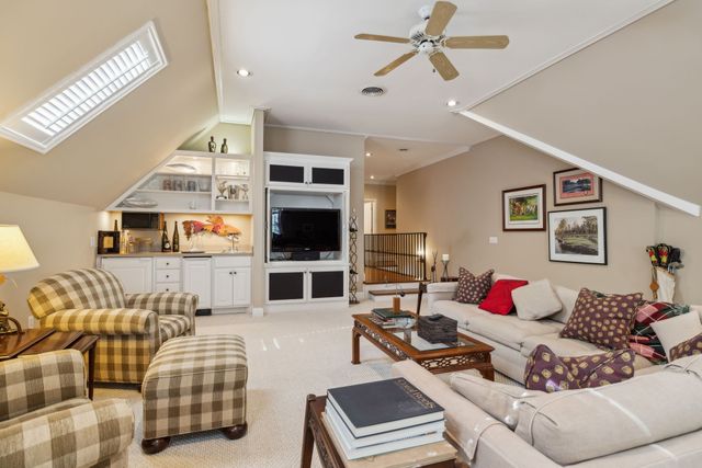 57 Annandale, Nashville, TN 37215