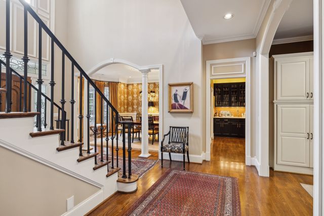 57 Annandale, Nashville, TN 37215