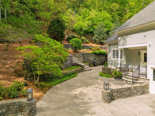 57 Annandale, Nashville, TN 37215