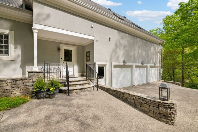 57 Annandale, Nashville, TN 37215