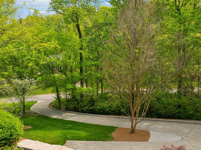 57 Annandale, Nashville, TN 37215